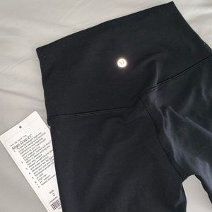 NWT Lululemon Align Crop 21” Black